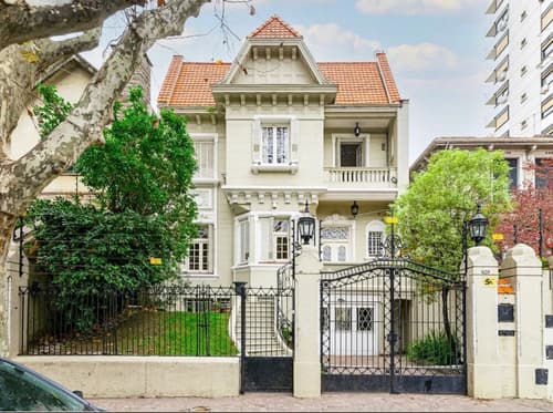 Venta exclusiva casa 4 plantas de estilo 850m cjardin y pileta 3 cochs maure y malasia palermo