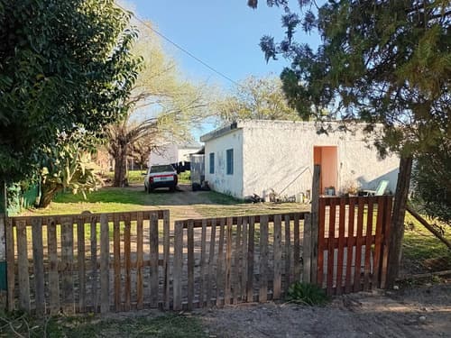 Casa a reciclar con gran lote colonia avellaneda
