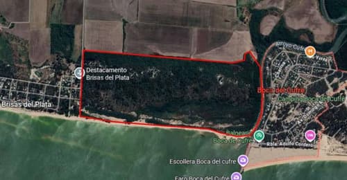Campo con acceso a playa frente a costa del rio de la plata
