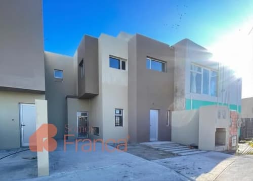 Departamento de diseno en construccion frente a tennis club