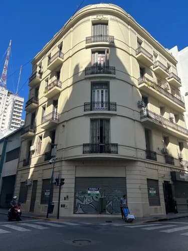Centro local esquina en venta salta y moreno