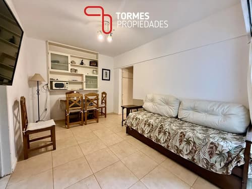 Venta departamento 2 ambientes con dos patios y espacio de cochera guemes mar del plata