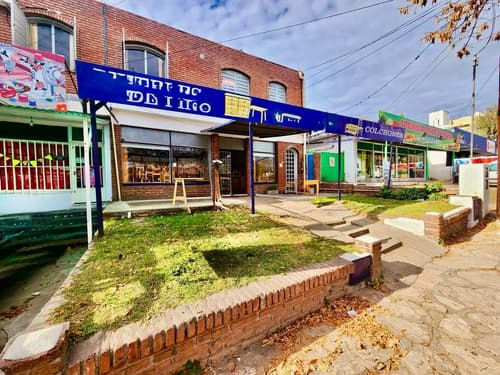 Venta local 210m2 sobre av carcano villa carlos paz en Villa Carlos Paz