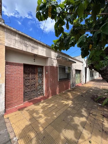 Cf1203 casa a recliclar av roque saenz pena y salta