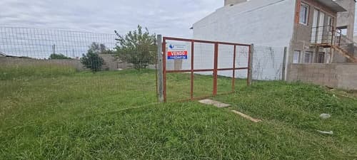 Lote en venta 300 metros cuadrados calle bernardo monteagudo 1328 rio cuarto