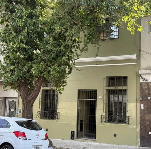 Alquiler casa en chacarita 5 amb escrit patio