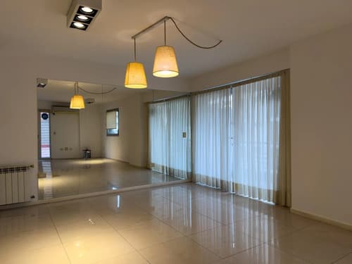 Departamento semipiso en venta 3 dormitorios con gran terraza propia