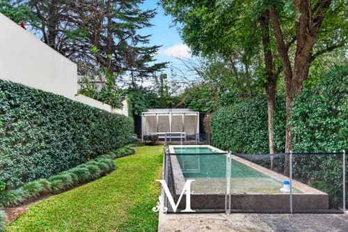 Hermosisima casa 600 m2 4 dormitorios pileta jardin barrio parque