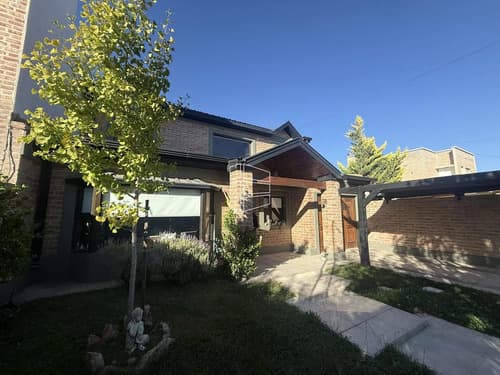 Venta casa de nivel gerencial en boulevard sur c118