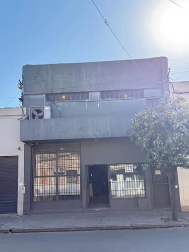 Propiedad comercial importante local en 2 plantas galpon en venta en buenos aires al 800 smt