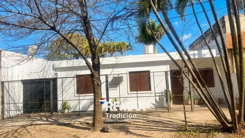 Casa en venta macrocentro con garage y patio
