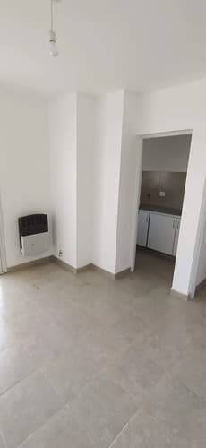 Departamento a estrenar 1 calefactor 1 cocina 1 calefon banera y un patio grande como figura en la foto edificio arturo 8 2piso dpto 5 dueno directo