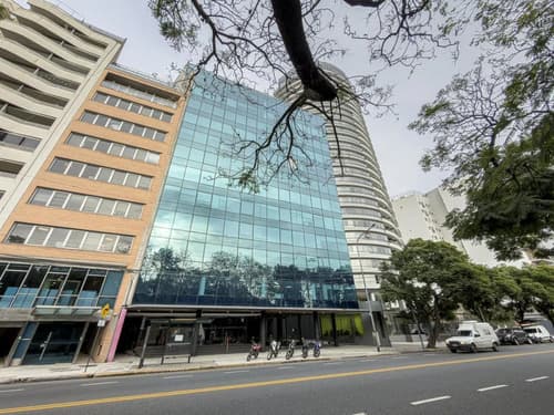 Alquiler oficinas 400m2 en palermo 3 cocheras luis maria campos 46 en San Luis