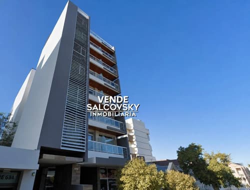 Departamento en venta de 1 dormitorio con cochera en puerto madryn a metros de la playa y el centro