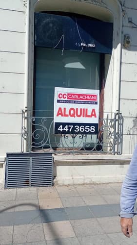 Casa uso profesional comercial institucional
