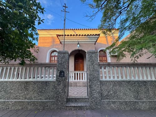 Importante casa en venta av moreno s al 700 en Santiago del Estero