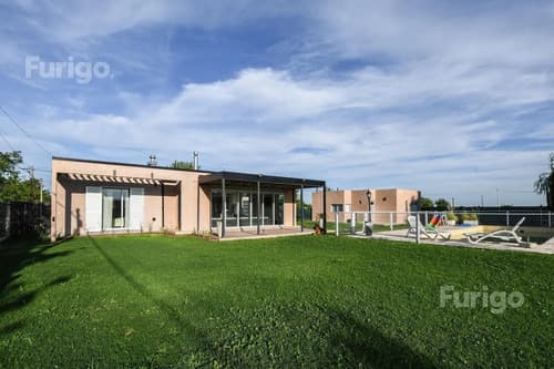 Casa en venta 3 dormitorios en soldini barrio las pergolas