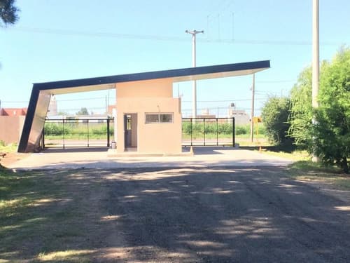 Venta terreno barrio las casuarinas ibarlucea