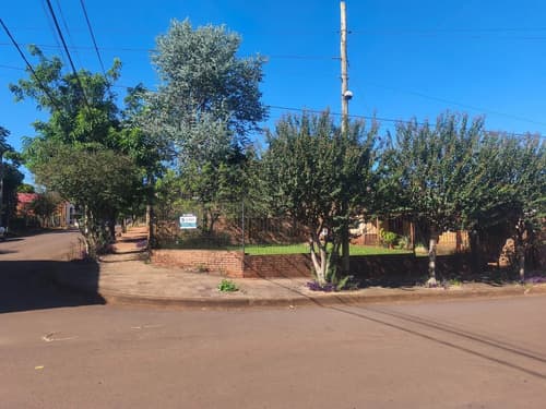 Lote comercial en esquina centro de obera ideal locales