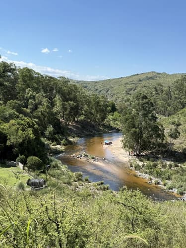 Esta es la vista que tenes desde el terreno vendo el ultimo que queda con bajada propia al rio cuenta con 2100 m2 escritura inmediata valor us 49000