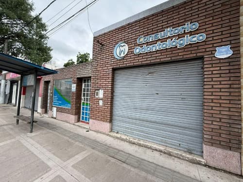 Casa en alquiler con local rosario