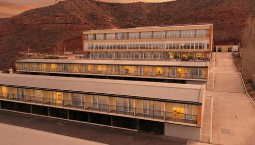 Edificio en anelo