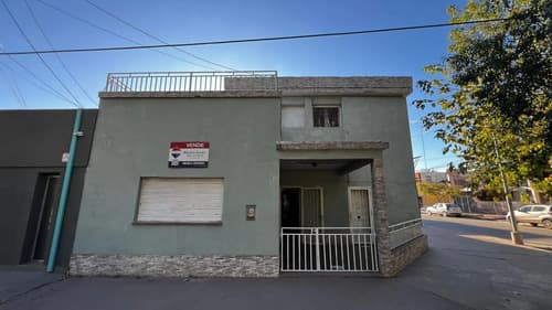 Venta casa av belgrano n409 esq soler