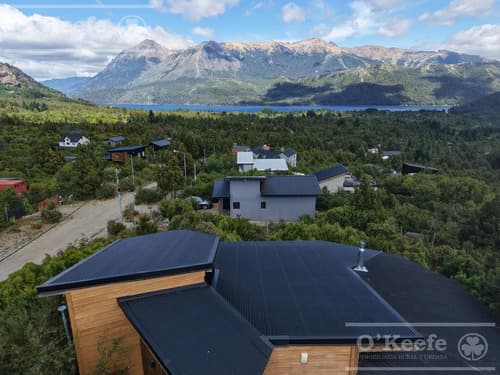Casa 6 ambientes en entre cerros en venta
