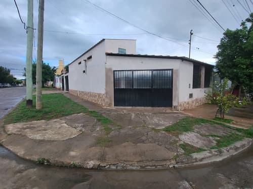 Venta casa 3 dormitorios 156 m2 a comedero