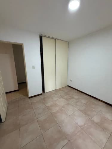 En venta departamento de 2 dormitorios planta baja patio rio cuarto
