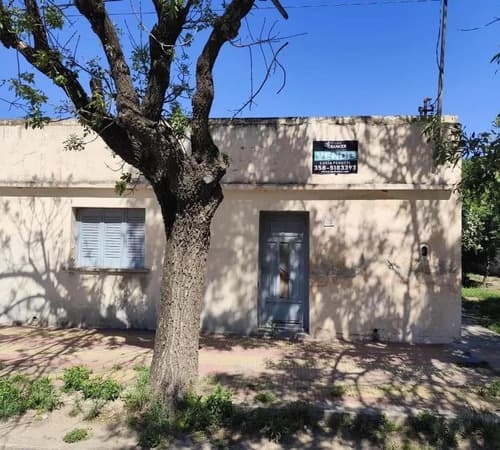 Casa a refaccionar con terreno de 750m2