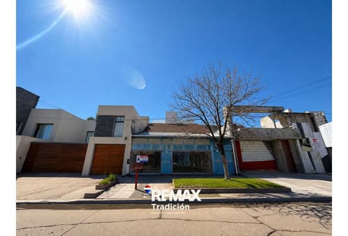 Casa 5 dorm en venta resistencia patio amplio