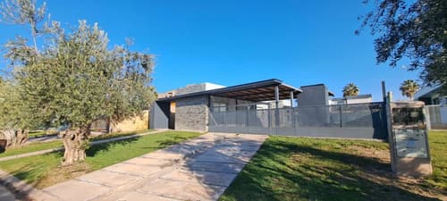 Hermosa y moderna casa familiar en alquiler ciro de vieytes