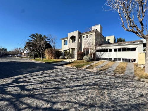 Casa en alquiler barrio privado guaymallen