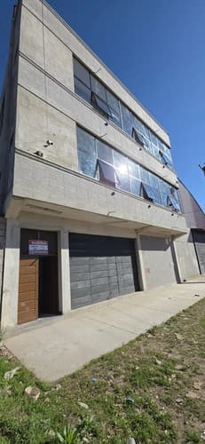 Salon comercial a estrenar barrio alto comedero