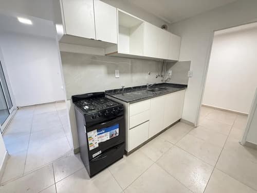 Departamento de 2 dormitorios con patio en planta baja en laprida al 300 barrio norte smt