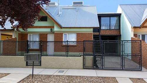 Casa de 4 dorm depto quincho en Esquel — foto 1