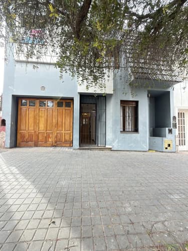 Casa en alquiler de 4 dormitorios en barrio gral paz
