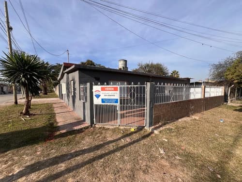 Venta de casa 3 dormitorios en termas de rio hondo