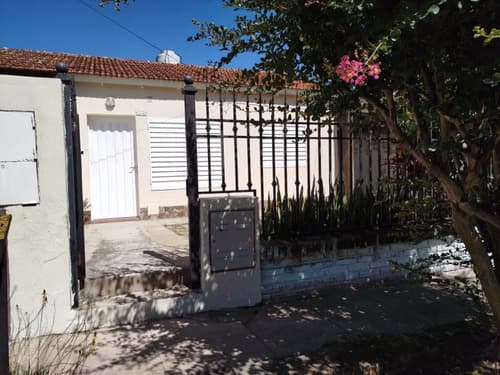 En venta casa 2 dorm posibilidad de ampliacion en Paraná