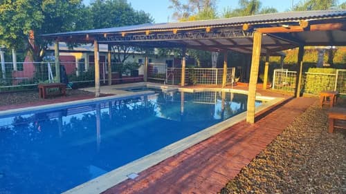 En venta complejo de cabanas dormis y casa en concordia