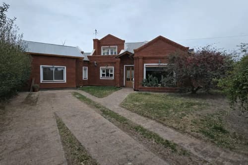 Casa en pellegrini trelew chubut