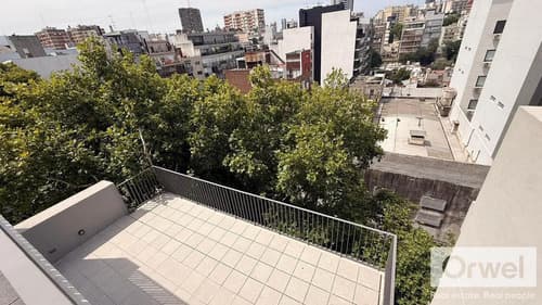 Oficina en alquiler triplex con terraza propia