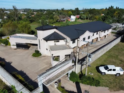 En venta hotel importante en concepcion del uruguay