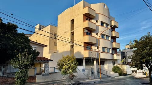 Venta departamento dos dormitorios balcon centro villa carlos paz