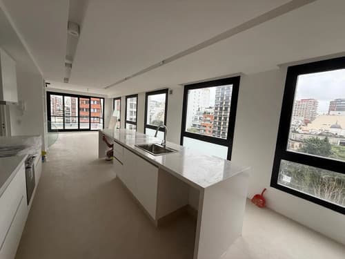 Departamento en alquiler de 4 ambientes con dependencia y cochera en palermo chico con amenities