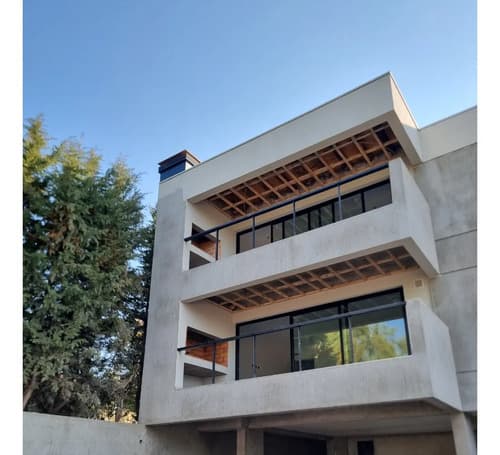 Departamento premium 87 m2 living comedor integrado a cocina con isla y gran balcon techado con churrasquera 2 dormitorios cochera techada proxima entrega diciembre 2026 mendoza