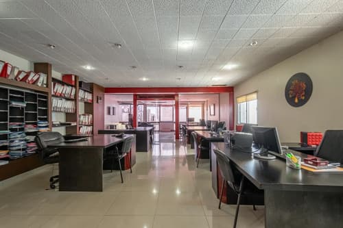Oficina en microcentro lista para ocupar