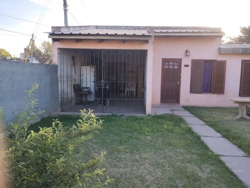 En venta casa 2 dorm y cochera b s martin vm
