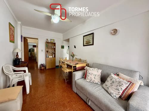 Venta departamento 2 ambientes con balcon saliente al frente en zona plaza colon mar del plata en Mar del Plata